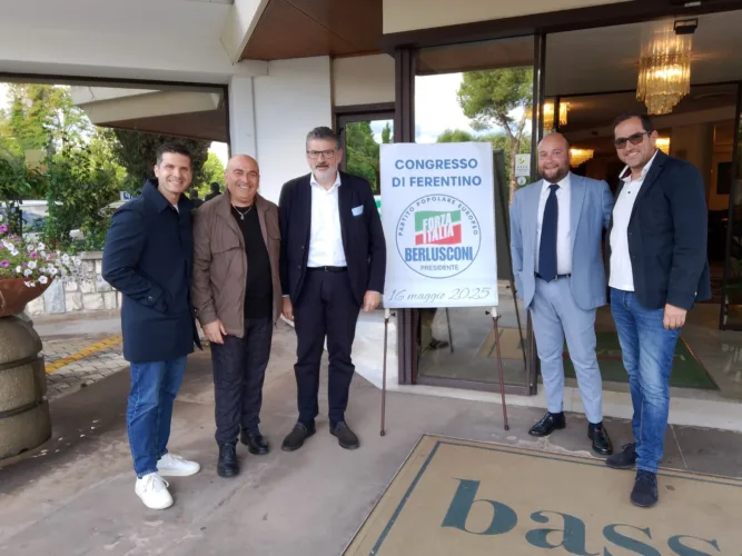Ferentino inizia l’era di Annalisa Fanella in Forza Italia: il Presidente del gruppo di Forza Italia in Provincia si congratula con la neo coordinatrice e rilancia l’impegno sul territorio 1 PHOTO 2025 05 16 19 19 42