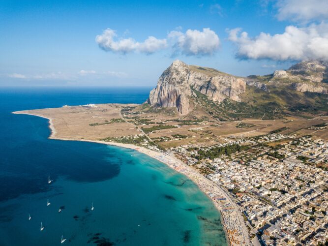 Small Cities 2025: i top 30 piccoli centri italiani più gettonati 2 San Vito Lo Capo credits Luiz Cent via Unsplash 1 1