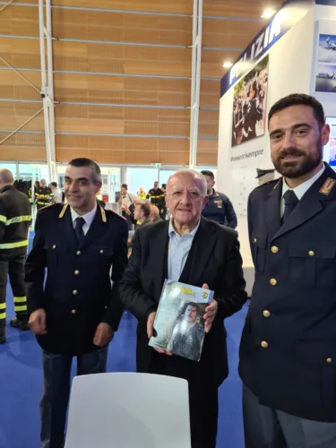 LA POLIZIA DI STATO AL SALONE INTERNAZIONALE 3 WhatsApp Image 2025 05 15 at 18.00.10