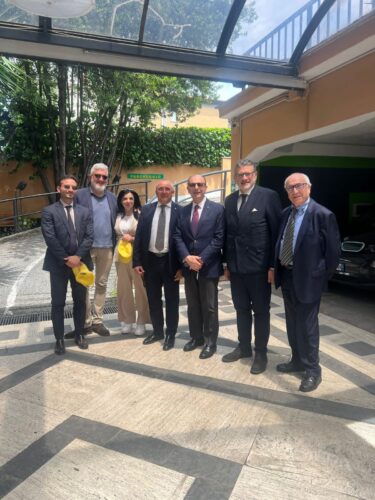 La Provincia di Frosinone al fianco dello sport e della sicurezza stradale: il saluto del Presidente del Consiglio Provinciale Quadrini all’evento “Karting in Piazza” 2 WhatsApp Image 2025 05 22 at 14.52.02