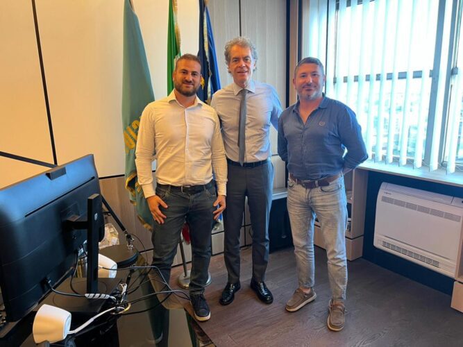 IL SINDACATO UNICO DEI MILITARI (S.U.M.) INCONTRA L’ASSESSORE MASSIMILIANO MASELLI: ALLOGGI, RICOLLOCAZIONE PROFESSIONALE E TRASPARENZA AL CENTRO DEL CONFRONTO 1 Foto 02