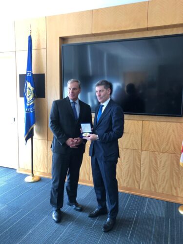 Visita del Capo della Polizia Pisani a Washington DC (USA) 1 Direttore Diplomatic Security Service Thad Osterhout e il Capo della Polizia Pisani