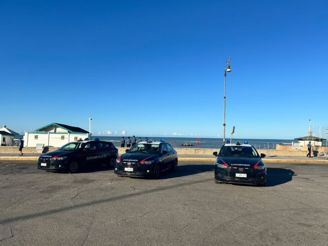 OSTIA I controlli dei Carabinieri sul litorale di Ostia 3