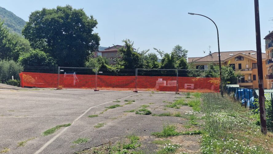 ARCE – Avviato il cantiere per il rifacimento dei marciapiedi su via Casilina 2 marciapiedi03