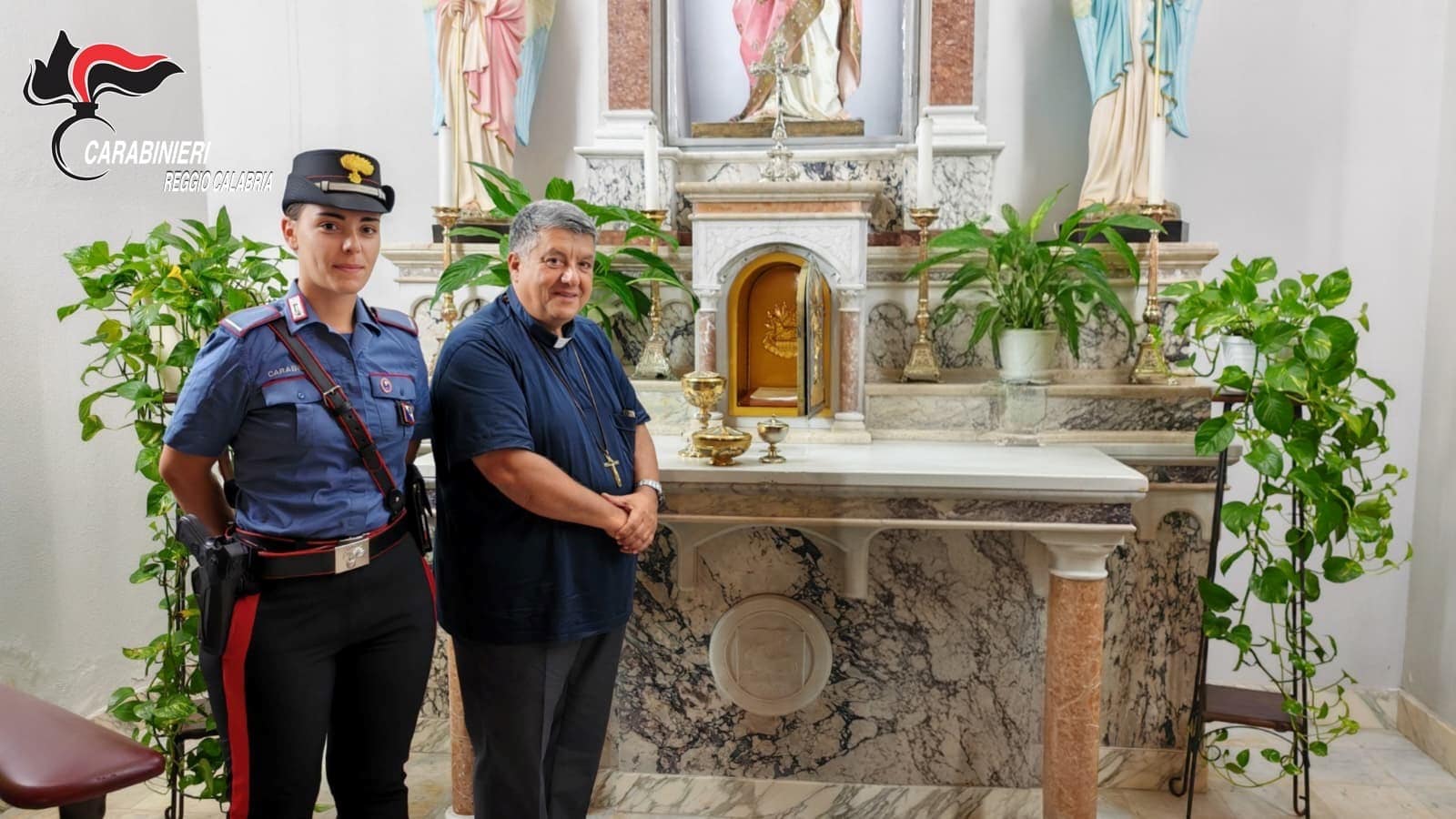 COLPIVA LE CHIESE DELLA PIANA DI GIOIA TAURO (RC): I CARABINIERI DI TAURIANOVA (RC) STRINGONO IL CERCHIO SUL SOSPETTATO COLPIVA LE CHIESE DELLA PIANA DI GIOIA TAURO (RC): I CARABINIERI DI TAURIANOVA (RC) STRINGONO IL CERCHIO SUL SOSPETTATO