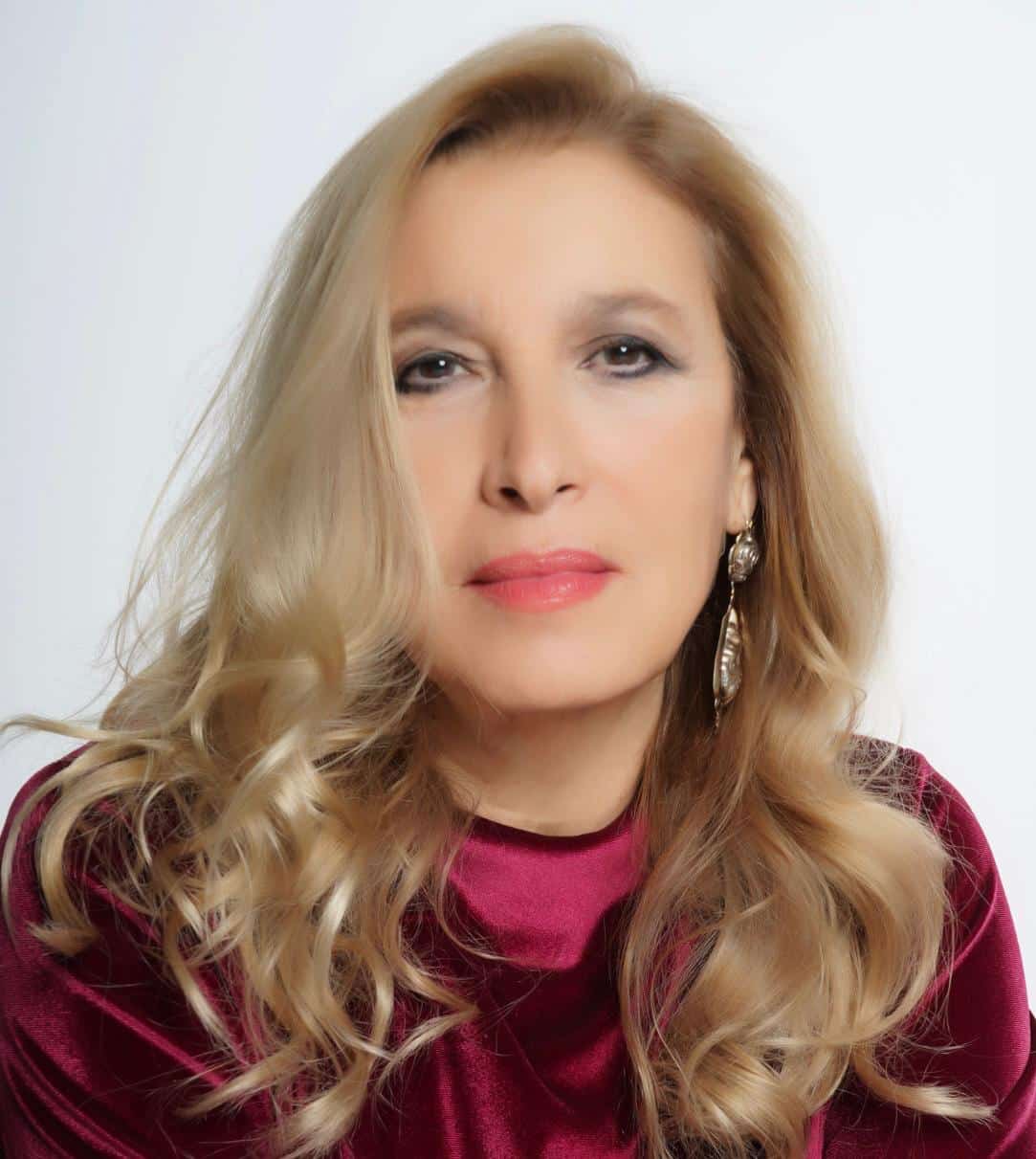 Arriva lo spettacolo “PHENOMENAL WOMEN”, le note dei poeti. Arriva lo spettacolo “PHENOMENAL WOMEN”, le note dei poeti.