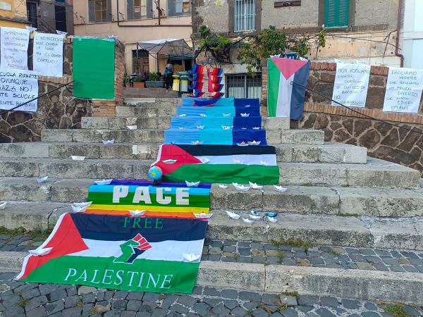 Da piazza Indipendenza un flash mob per Gaza Da piazza Indipendenza un flash mob per Gaza
