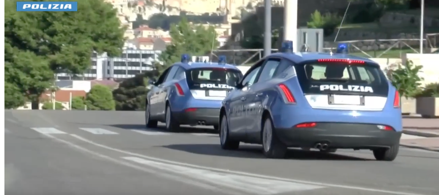 Polizia di Stato Cagliari: Operazione “Cavallo Pazzo” – Rapine, droga, stalking e reati contro la Pubblica Amministrazione. Eseguite dalla Polizia di Stato 14 misure cautelari Polizia di Stato Cagliari: Operazione “Cavallo Pazzo” – Rapine, droga, stalking e reati contro la Pubblica Amministrazione. Eseguite dalla Polizia di Stato 14 misure cautelari