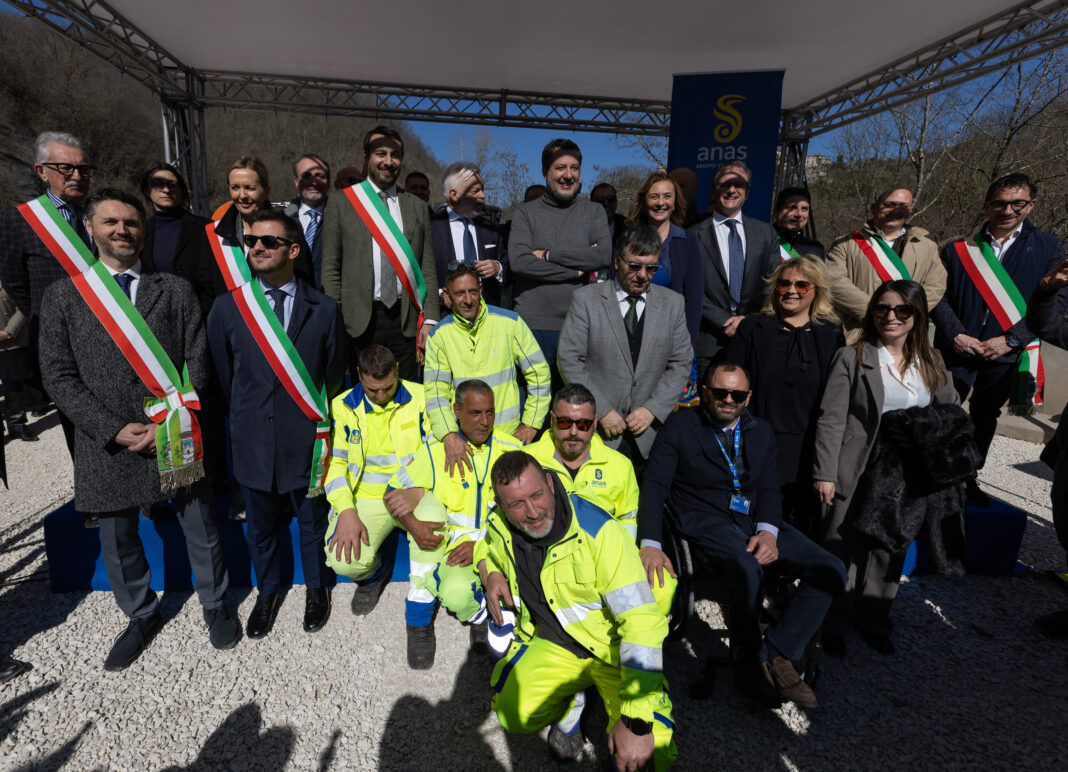 Al via i lavori per l’adeguamento a quattro corsie della Salaria nel tratto Roma-Rieti Al via i lavori per l’adeguamento a quattro corsie della Salaria nel tratto Roma-Rieti