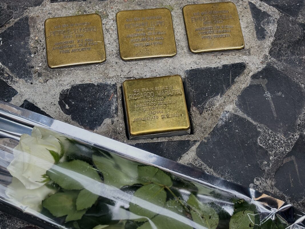 ROMA. QUESTURA: PIETRA D’INCIAMPO IN MEMORIA DI RICCARDO MARAFFA, GENERALE DEL DISCIOLTO CORPO DELLE GUARDIE DI P.S. ROMA. QUESTURA: PIETRA D’INCIAMPO IN MEMORIA DI RICCARDO MARAFFA, GENERALE DEL DISCIOLTO CORPO DELLE GUARDIE DI P.S.