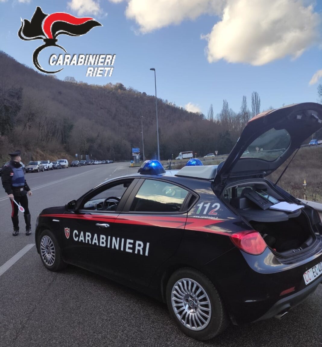 RIETI. LITE TRA EX FIDANZATI: I CARABINIERI DENUNCIANO UNA DONNA PER RAPINA. RIETI. LITE TRA EX FIDANZATI: I CARABINIERI DENUNCIANO UNA DONNA PER RAPINA.