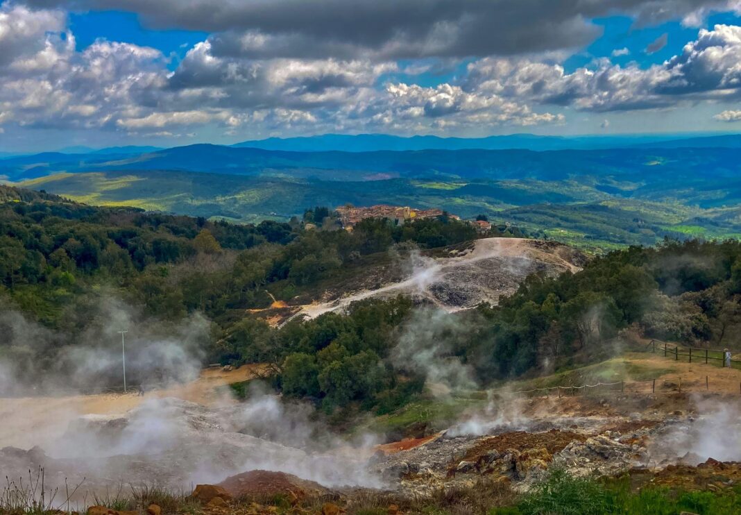 La Maremma dei geologi e degli astrofili: un viaggio tra le profondità della terra e l’infinito del cielo La Maremma dei geologi e degli astrofili: un viaggio tra le profondità della terra e l’infinito del cielo