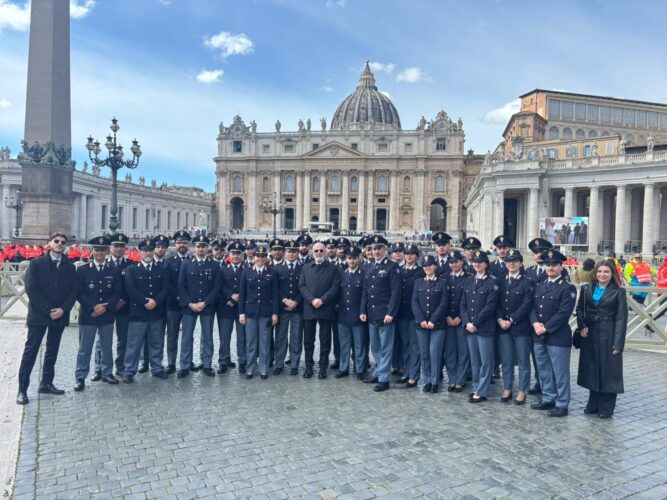 foto di gruppo Ispettorato di PS Palazzo Chigi 1