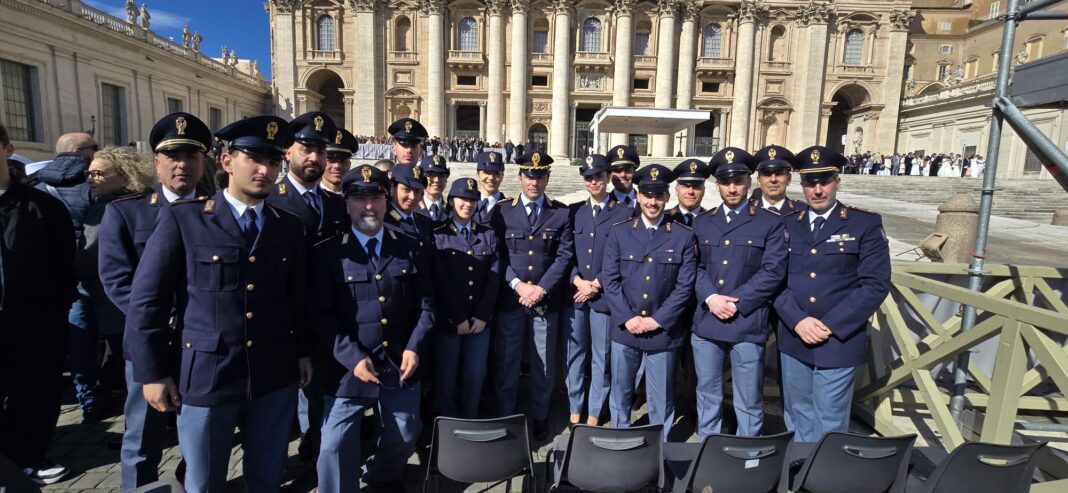 Vaticano – Gli Agenti di Polizia di Palazzo Chigi oggi in udienza dal Santo Padre Papa Leone XIV Vaticano – Gli Agenti di Polizia di Palazzo Chigi oggi in udienza dal Santo Padre Papa Leone XIV