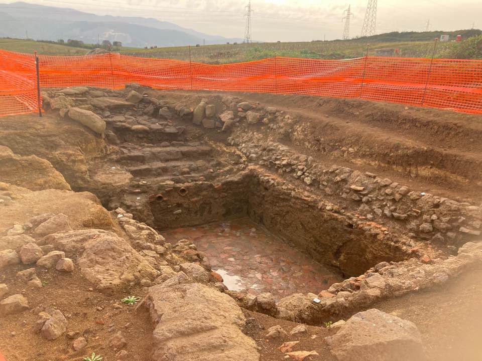 I reperti di Zancati Vecchio tornino a PalianoDalla conferenza del 31 gennaio nuove attenzioni sui ritrovamenti e sul loro valore storico I reperti di Zancati Vecchio tornino a PalianoDalla conferenza del 31 gennaio nuove attenzioni sui ritrovamenti e sul loro valore storico