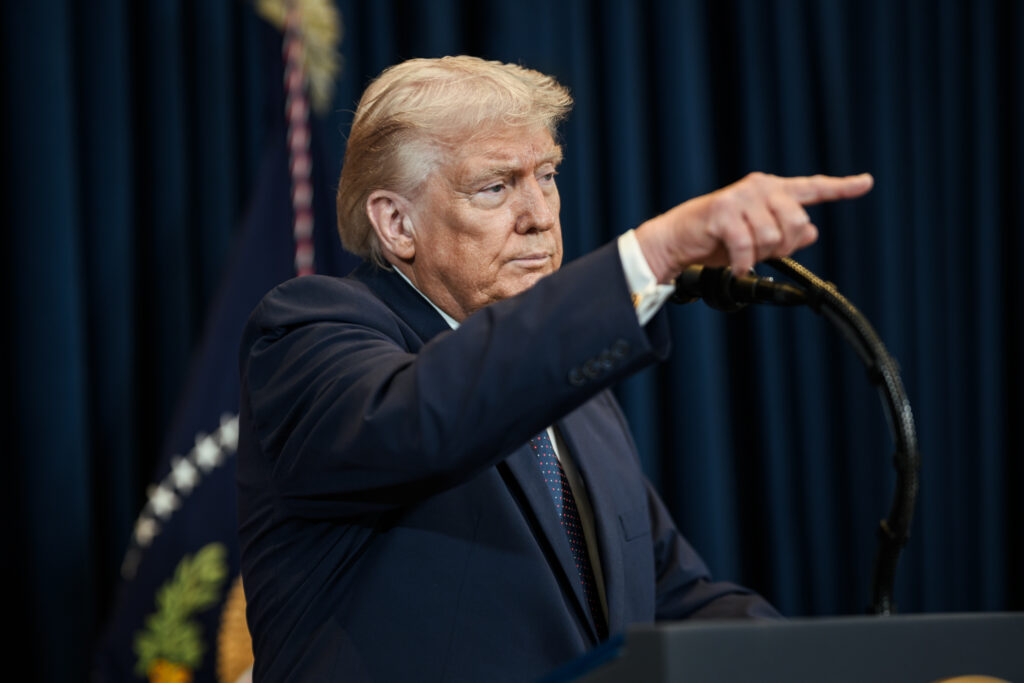 Trump: “Con l’Iran colloqui produttivi, rinviamo gli attacchi per cinque giorni” ma i media di Teheran lo smentiscono: “Nessun colloquio, neanche indiretto” Trump: “Con l’Iran colloqui produttivi, rinviamo gli attacchi per cinque giorni” ma i media di Teheran lo smentiscono: “Nessun colloquio, neanche indiretto”