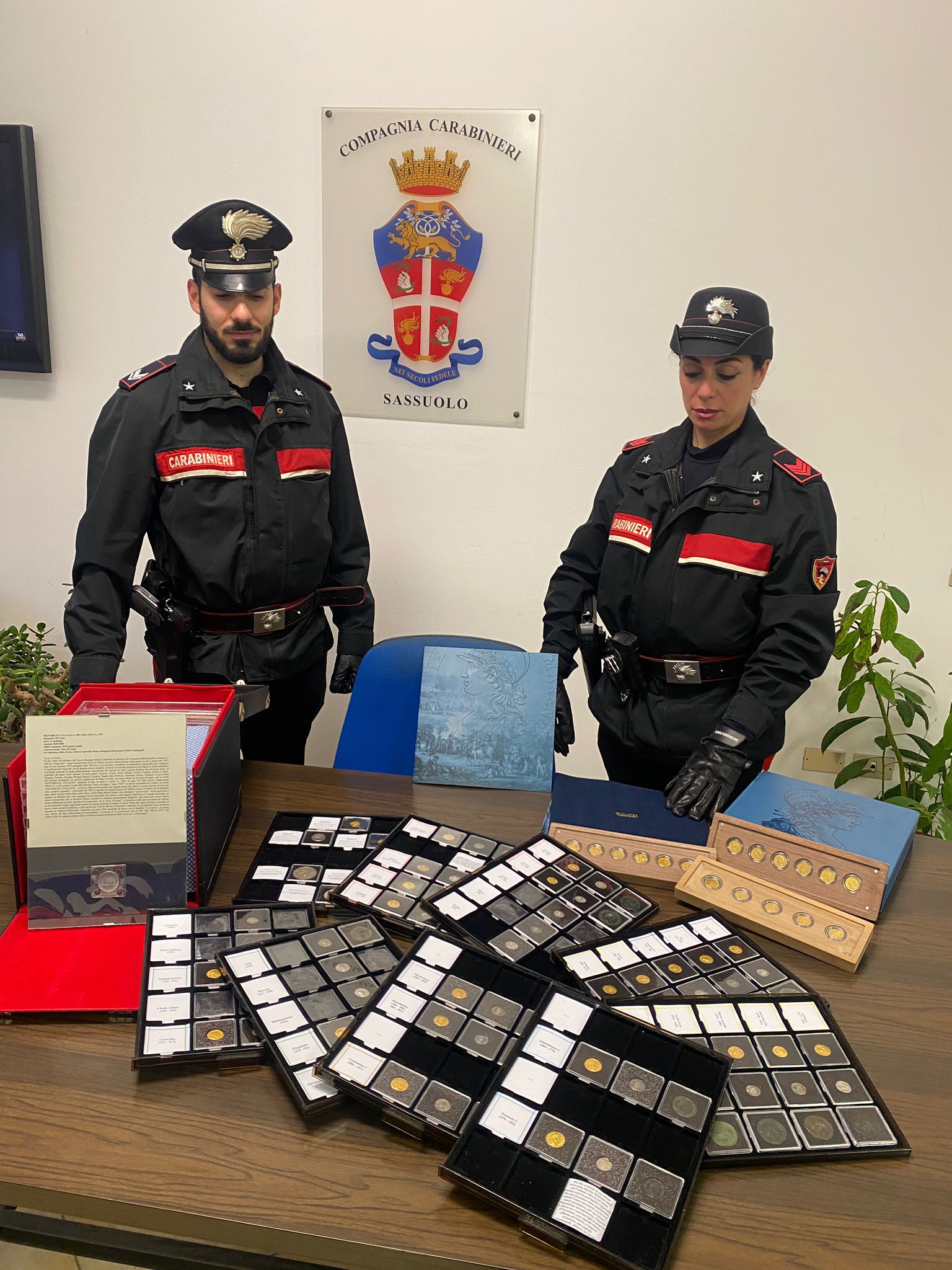 CARABINIERI: ARRESTATE DUE PERSONE IN TRASFERTA IN PROVINCIA DI MODENA PER TRUFFA AI DANNI DI UN PENSIONATO CARABINIERI: ARRESTATE DUE PERSONE IN TRASFERTA IN PROVINCIA DI MODENA PER TRUFFA AI DANNI DI UN PENSIONATO