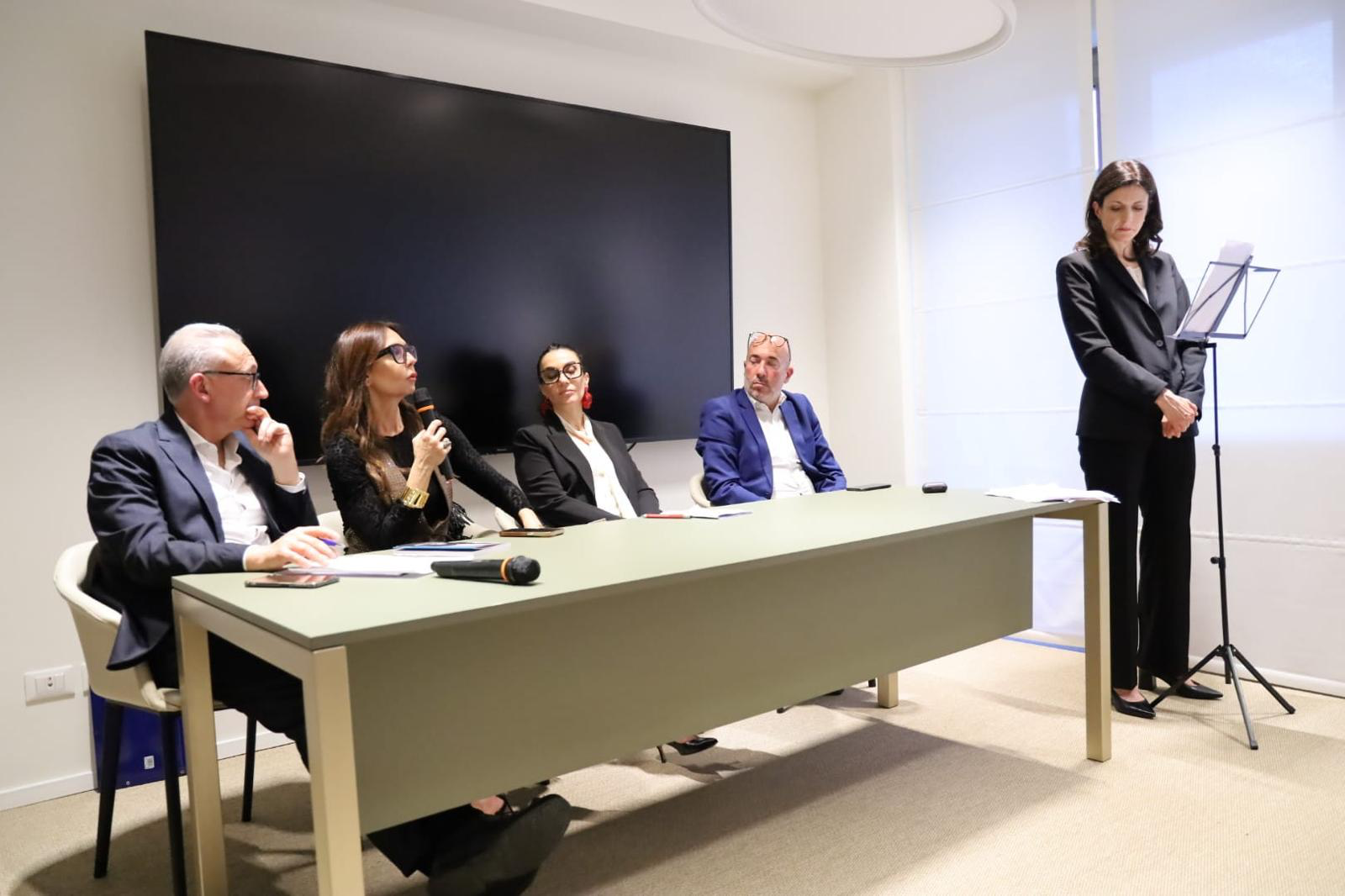 “Nodi Oscuri”: a Roma un confronto necessario su una violenza ancora invisibile “Nodi Oscuri”: a Roma un confronto necessario su una violenza ancora invisibile