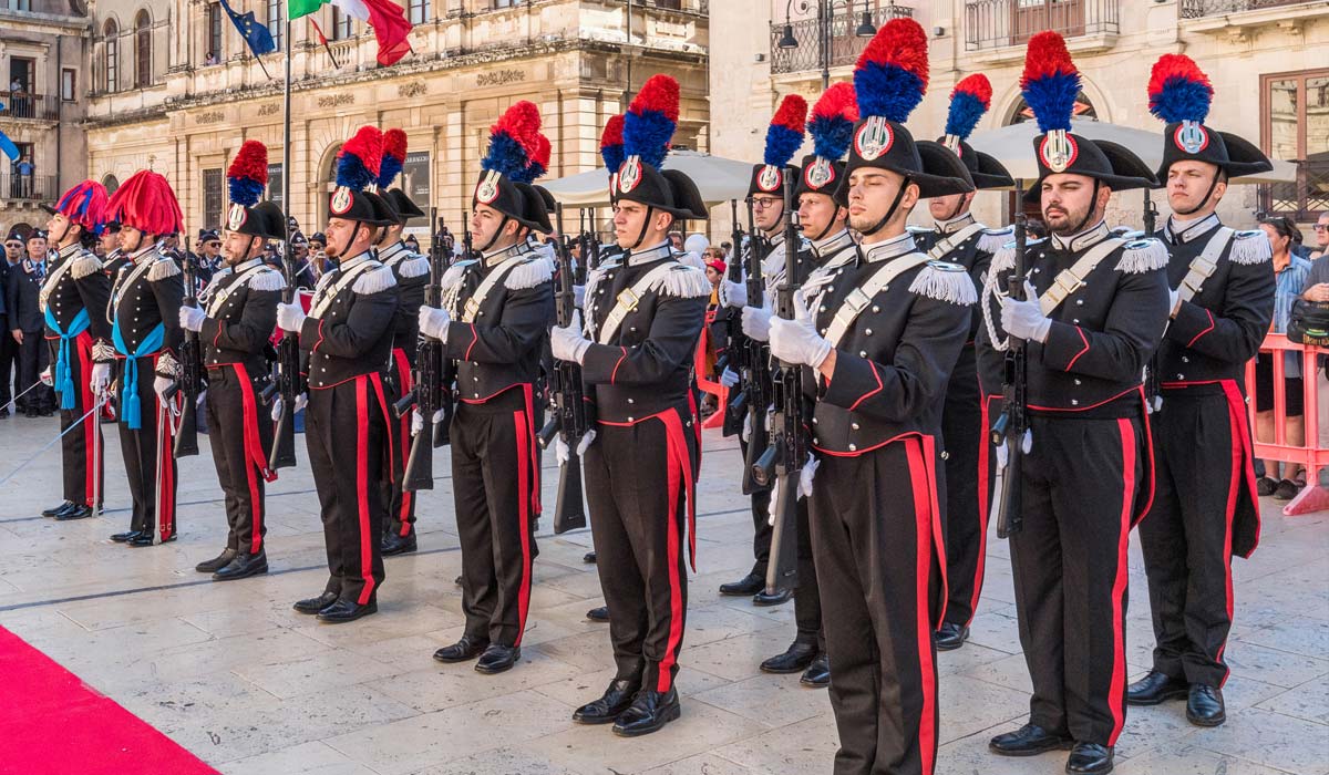 Concorso per il reclutamento di 3.081 allievi Carabinieri in ferma quadriennale – Svolgimento della prova scritta di selezione Concorso per il reclutamento di 3.081 allievi Carabinieri in ferma quadriennale – Svolgimento della prova scritta di selezione