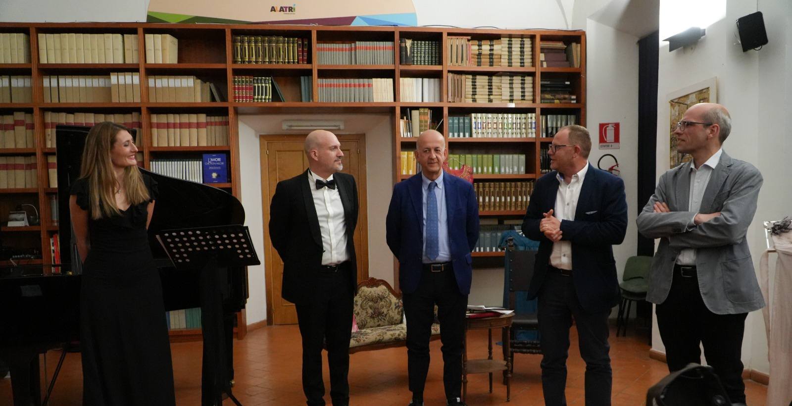 Alatri – Un pomeriggio emozionante e divertente con lo spettacolo “Al di là del loggione” Alatri – Un pomeriggio emozionante e divertente con lo spettacolo “Al di là del loggione”