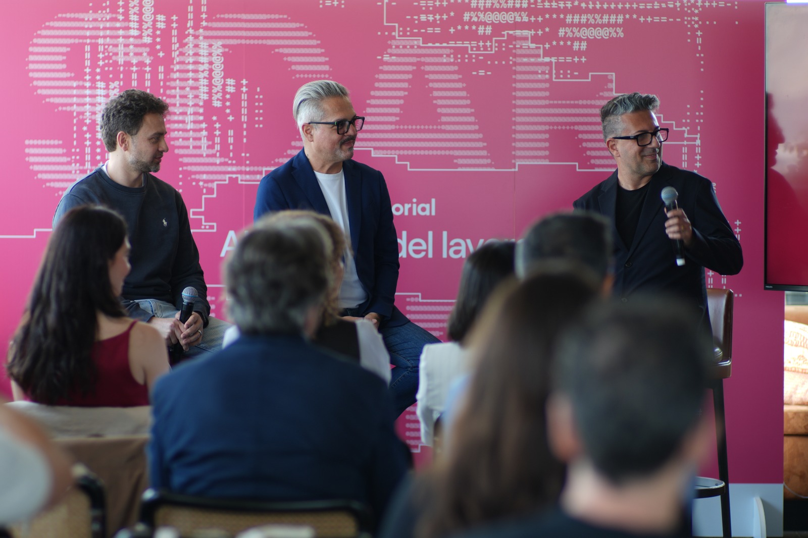 “Scartoffie”: Factorial racconta con ironia come la burocrazia continui a rallentare produttività, innovazione e benessere nelle aziende italiane 1 Factorial presentazione Paperwork Campaign 4