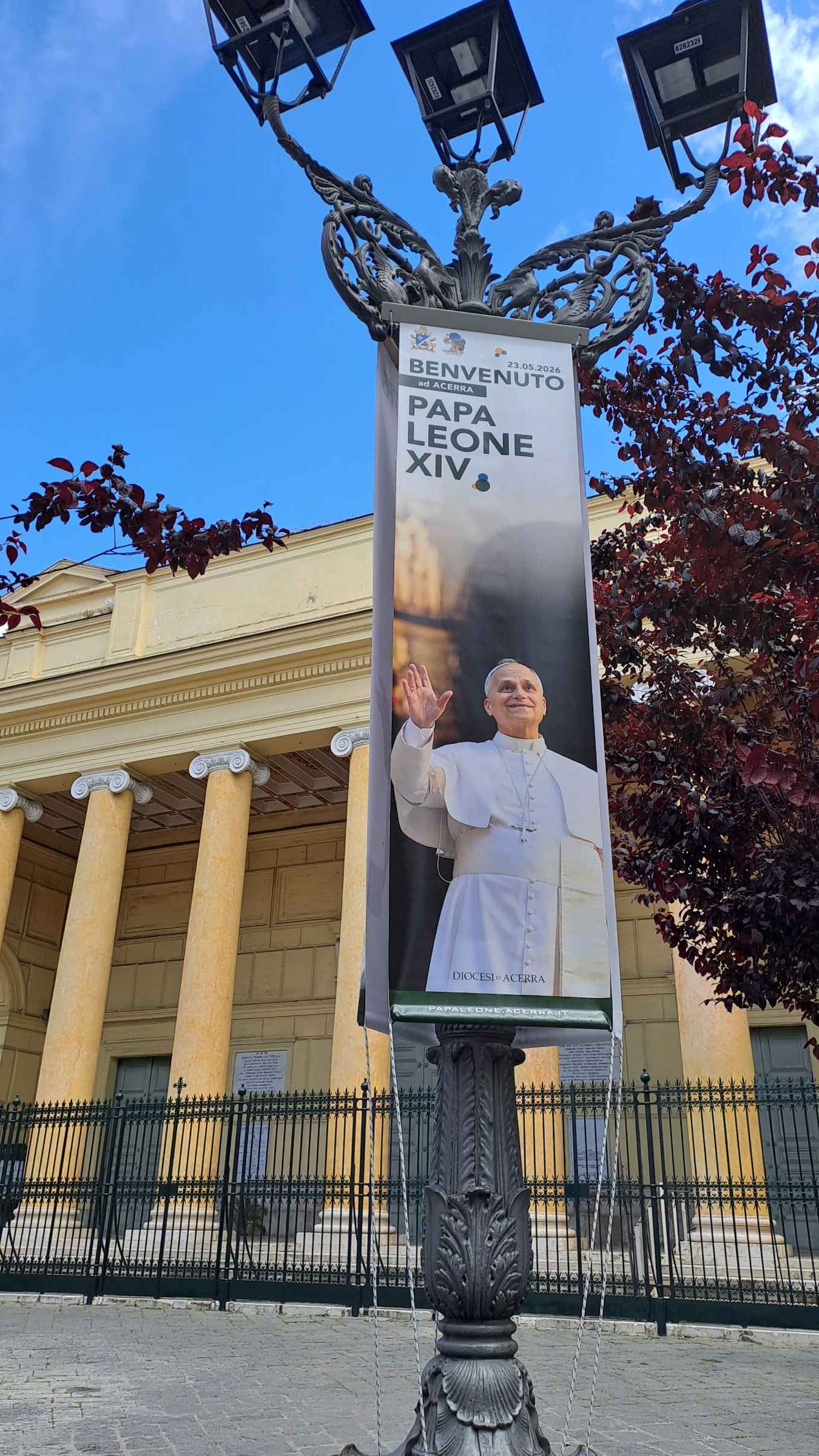 Papa Leone arriva ad Acerra nel cuore della Terra avvelenata tra Napoli e Caserta Papa Leone arriva ad Acerra nel cuore della Terra avvelenata tra Napoli e Caserta