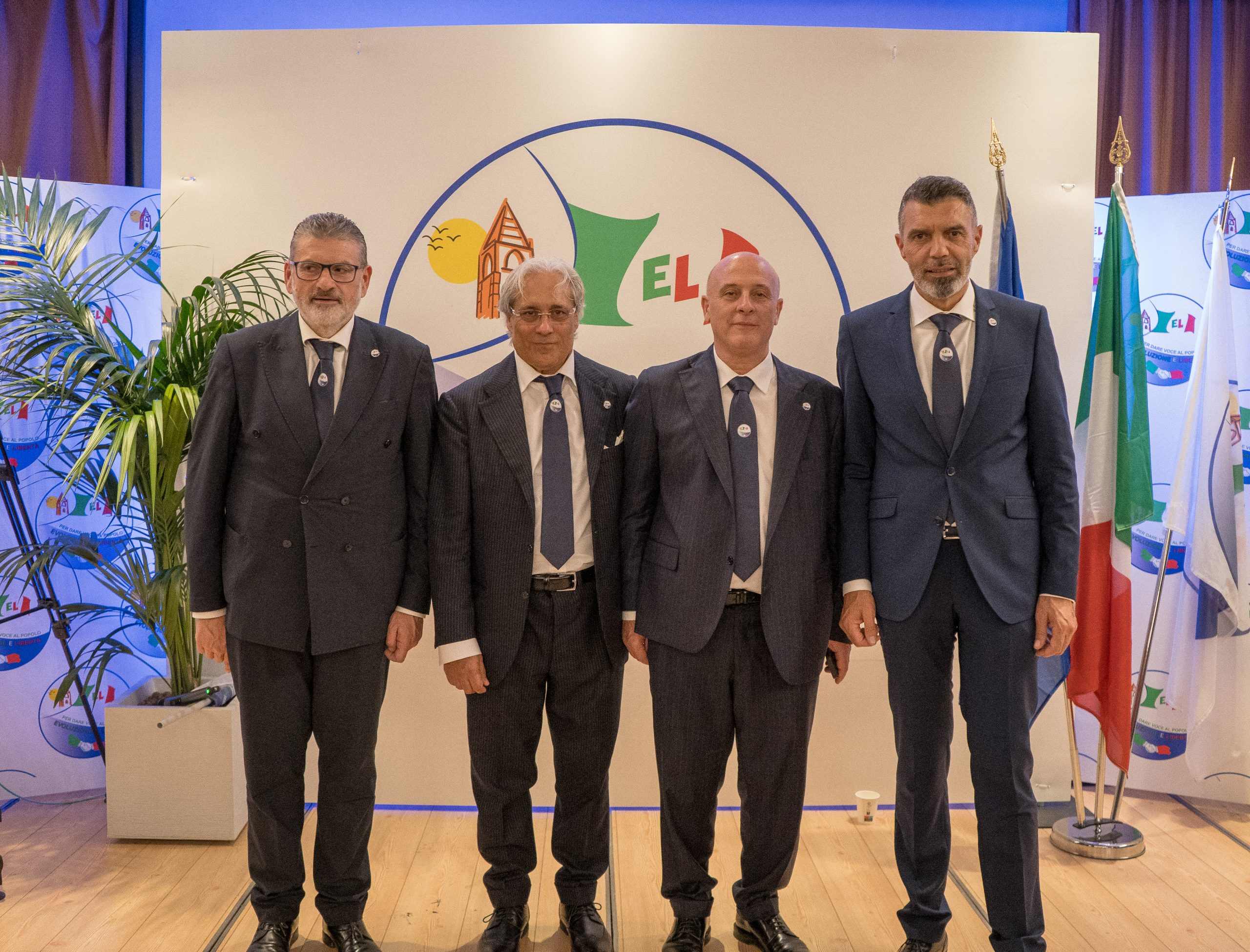 Elezioni amministrative a Fontana Liri: i vertici di Evoluzione e Libertà si congratulano con il neo sindaco Giuseppe Battista Elezioni amministrative a Fontana Liri: i vertici di Evoluzione e Libertà si congratulano con il neo sindaco Giuseppe Battista