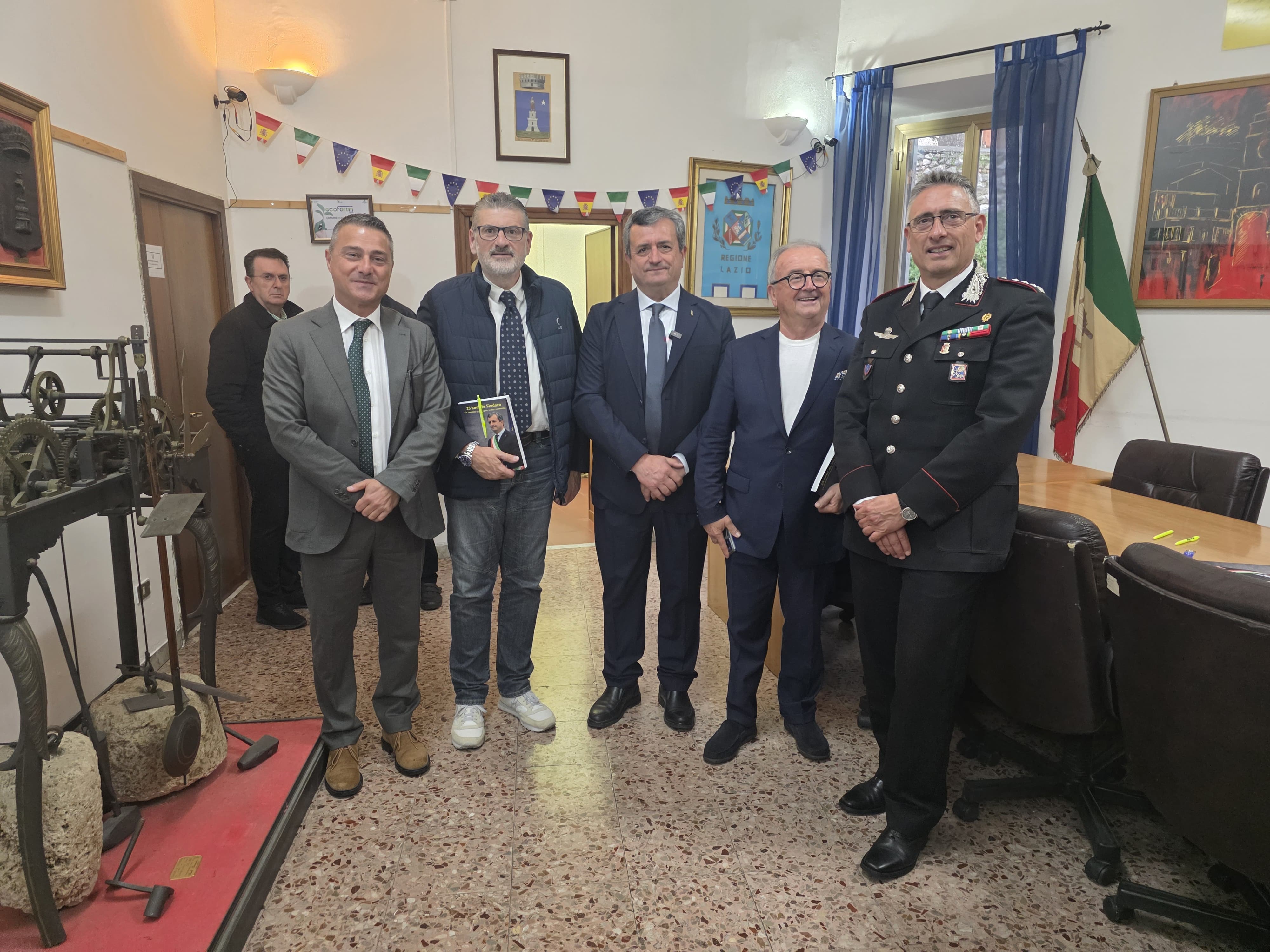 Sgurgola, Quadrini celebra i 25 anni da Sindaco di Antonio Corsi: “Un esempio di dedizione e un caro amico del territorio” Sgurgola, Quadrini celebra i 25 anni da Sindaco di Antonio Corsi: “Un esempio di dedizione e un caro amico del territorio”