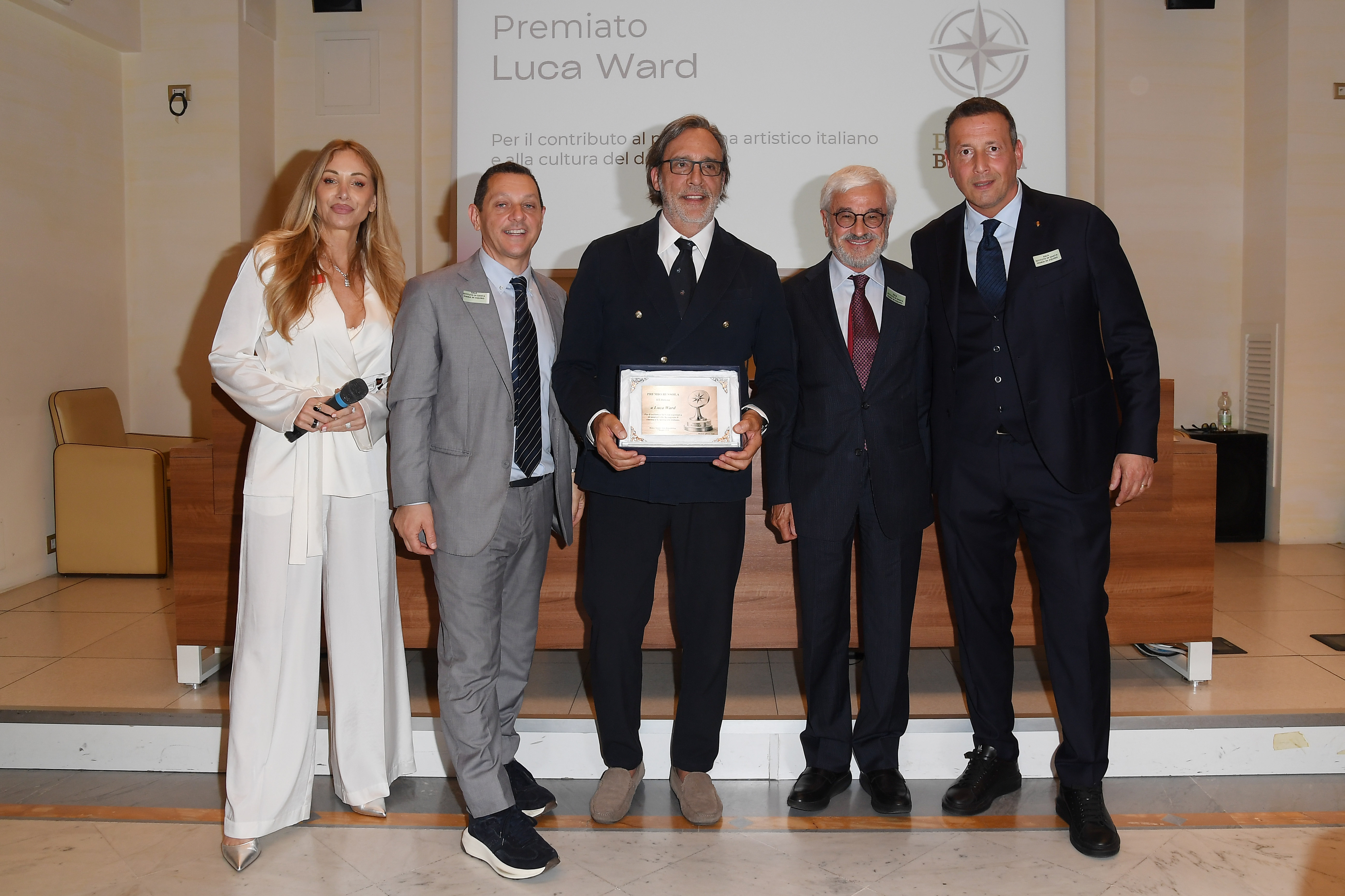 Al Senato il 7 maggio Premio Bussola a Ward, Di Michele, Dominella e FAI. Al Senato il Premio Bussola a Ward, Di Michele, Dominella e FAI. Al via il progetto "Italia Game Show" per raccontare le bellezze del Paese