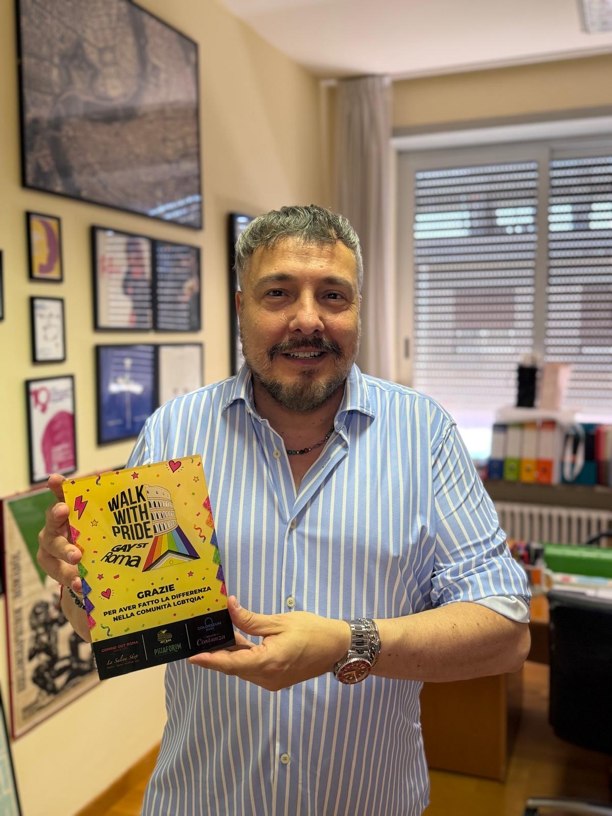 WALK WITH PRIDE 2026: AD ADRIANO BARTOLUCCI PROIETTI IL RICONOSCIMENTO SPECIALE DI GAY STREET ROMA