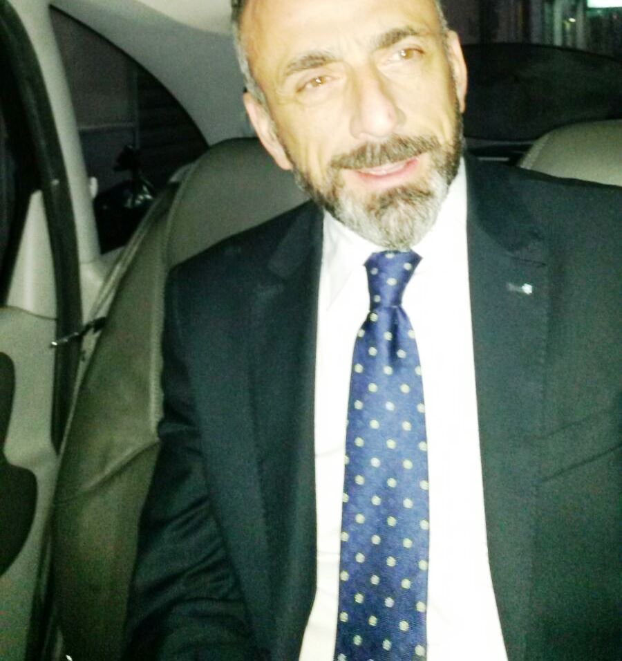 critico-d-arte-paolo-battaglia-la-terra-borgese.jpg