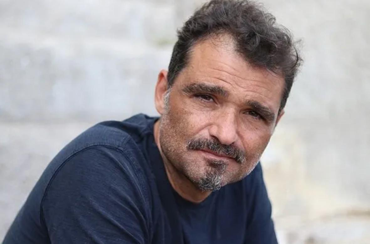 “Libri di Primavera”: Daniele Mencarelli chiude la rassegna ad Arce con il nuovo romanzo “Quattro presunti familiari” “Libri di Primavera”: Daniele Mencarelli chiude la rassegna ad Arce con il nuovo romanzo “Quattro presunti familiari”